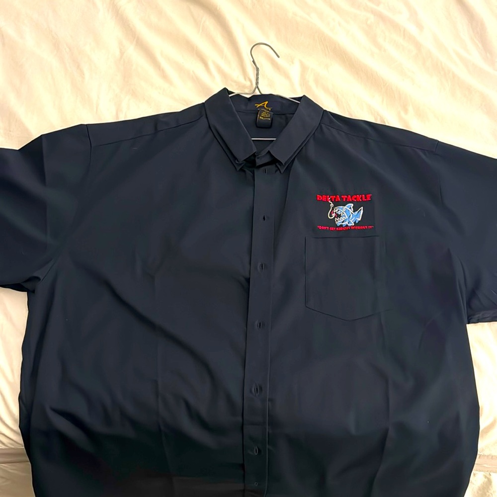 Unworn Delta Gibbs Fishing shirt. Dark Navy Blue.